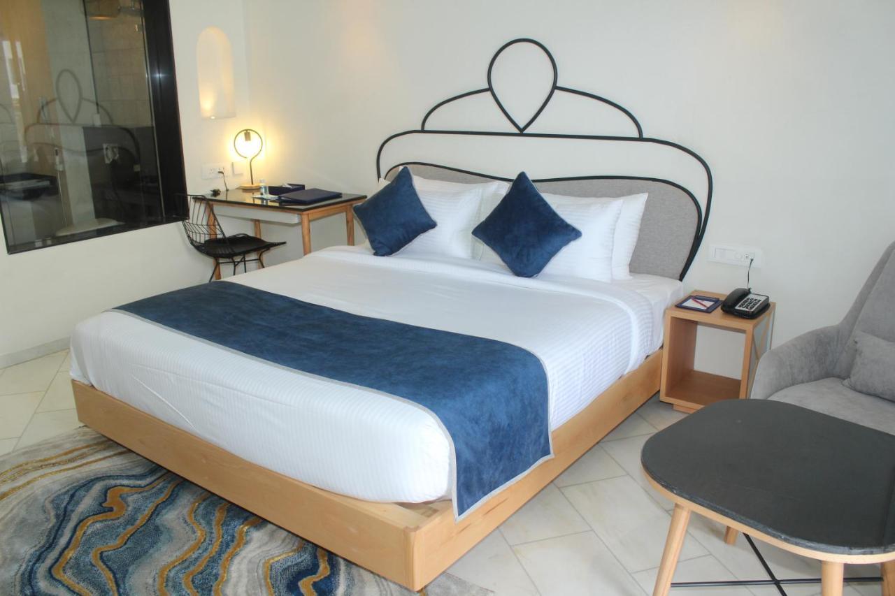 Ramee Royal Resort Udaipur Bagian luar foto