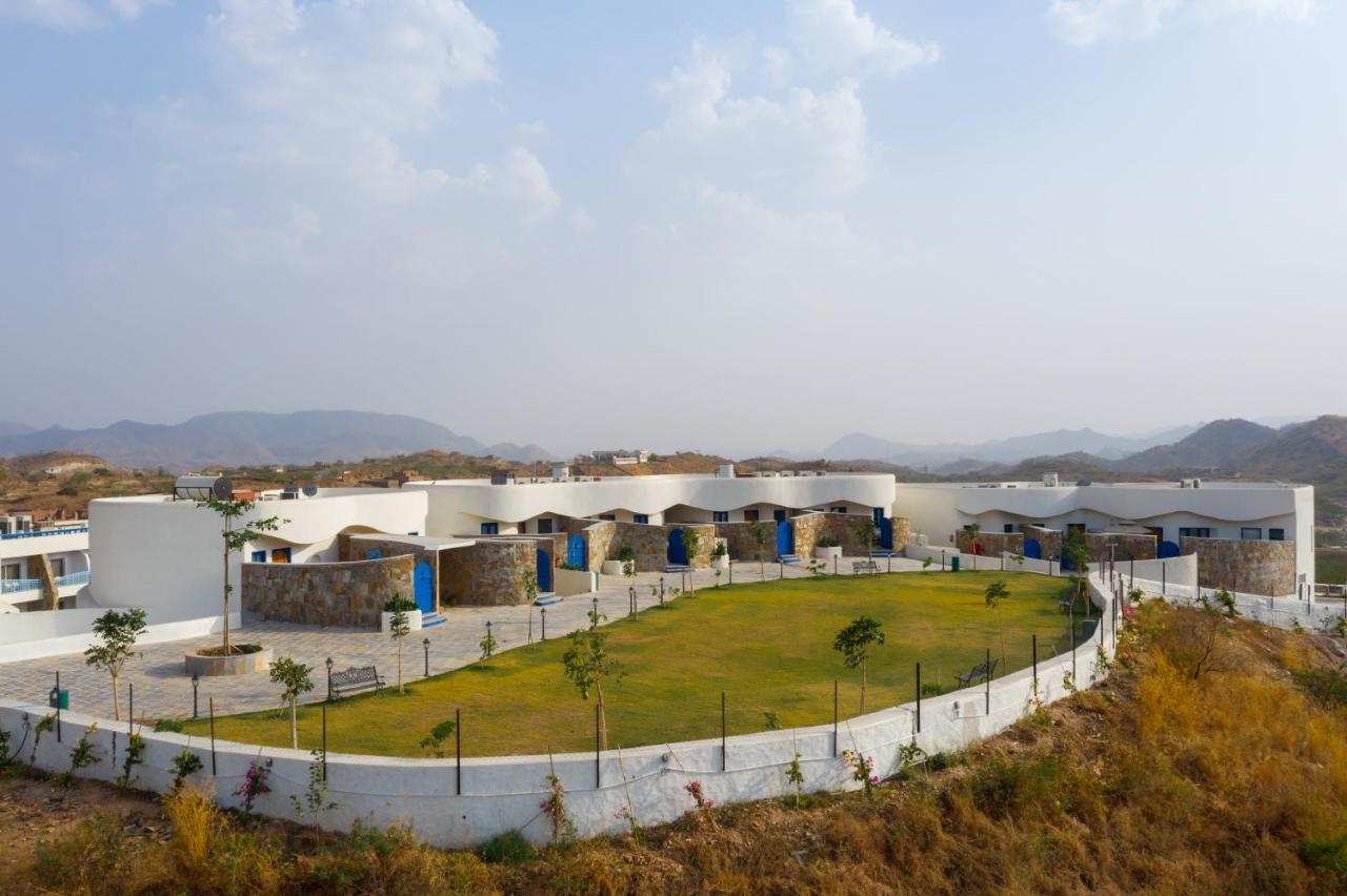 Ramee Royal Resort Udaipur Bagian luar foto