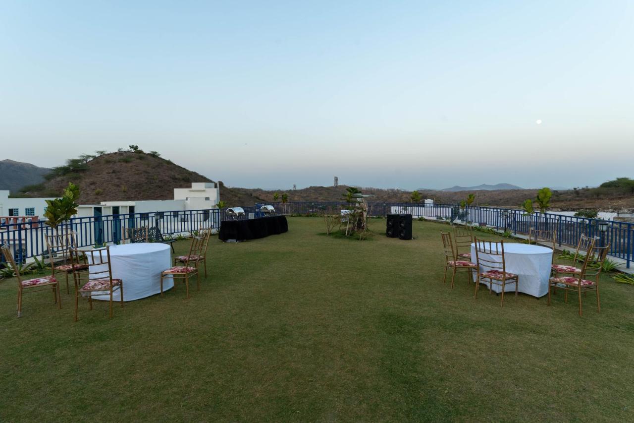 Ramee Royal Resort Udaipur Bagian luar foto