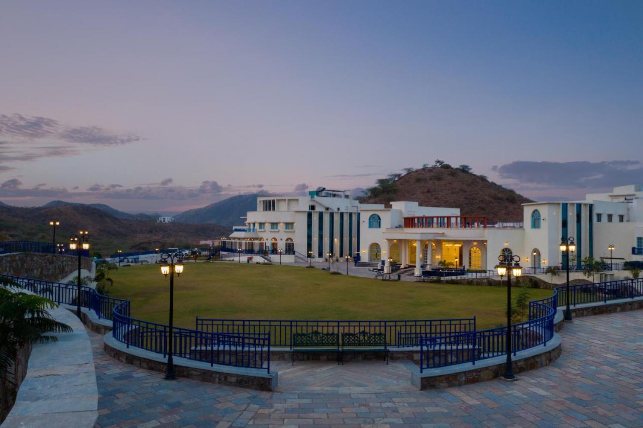 Ramee Royal Resort Udaipur Bagian luar foto