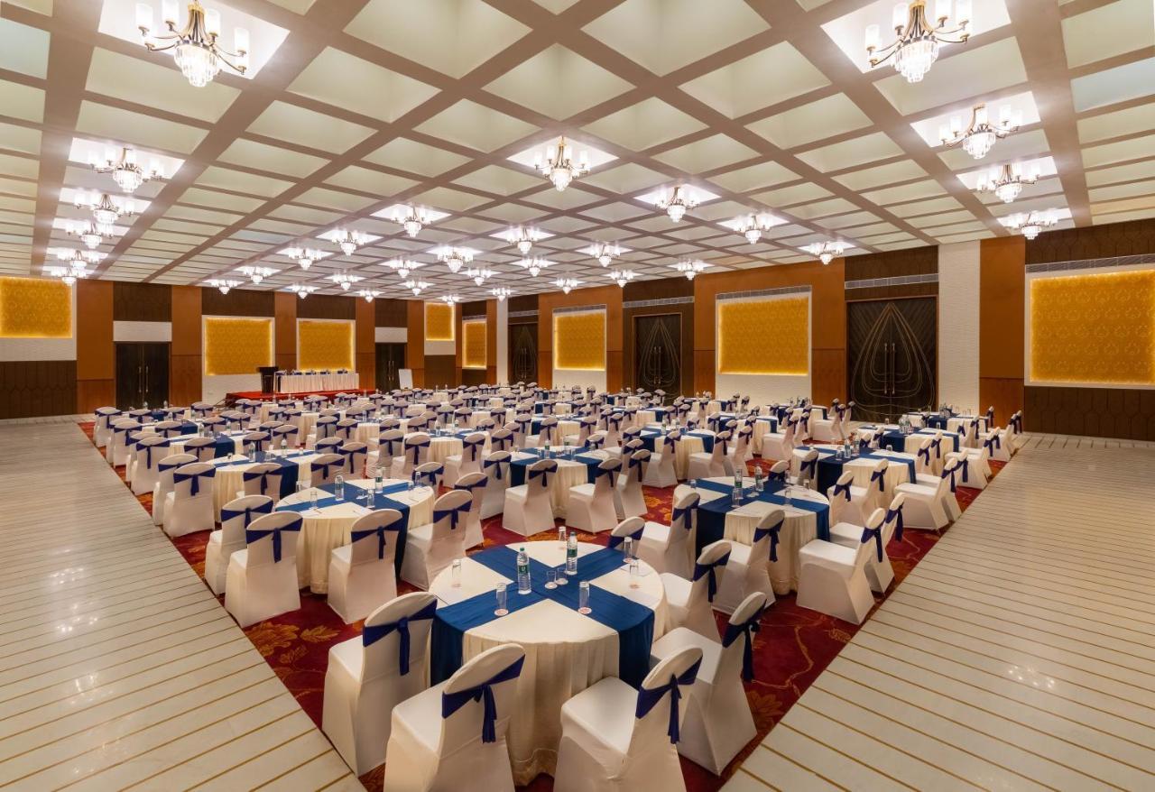 Ramee Royal Resort Udaipur Bagian luar foto