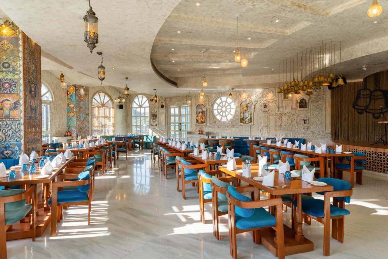 Ramee Royal Resort Udaipur Bagian luar foto