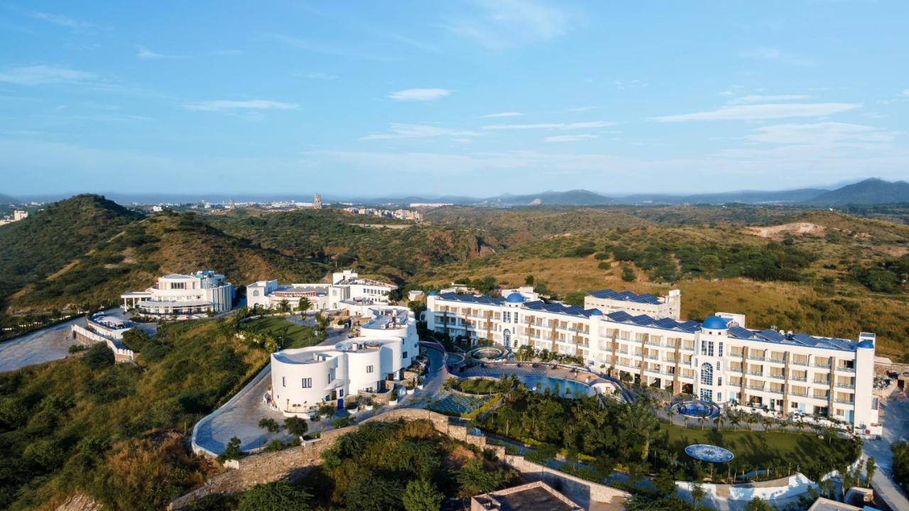 Ramee Royal Resort Udaipur Bagian luar foto