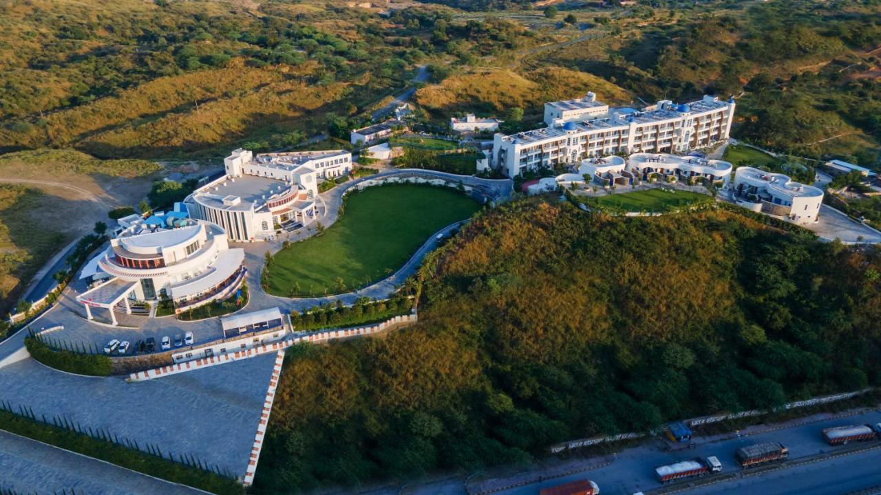 Ramee Royal Resort Udaipur Bagian luar foto