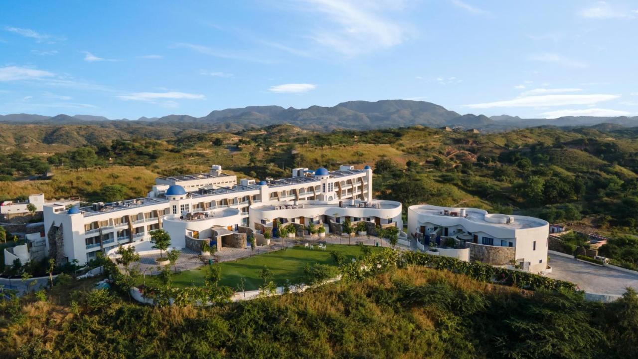 Ramee Royal Resort Udaipur Bagian luar foto