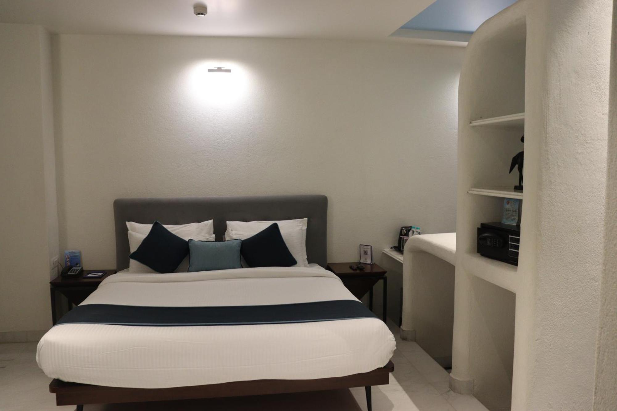 Ramee Royal Resort Udaipur Bagian luar foto